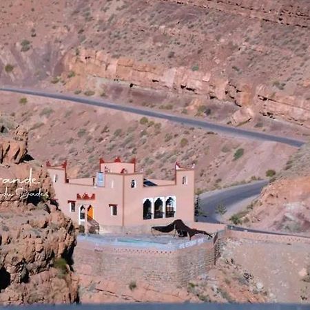 Kasbah Lucas Hostel Akhendachou n'Ait Ouffi ภายนอก รูปภาพ