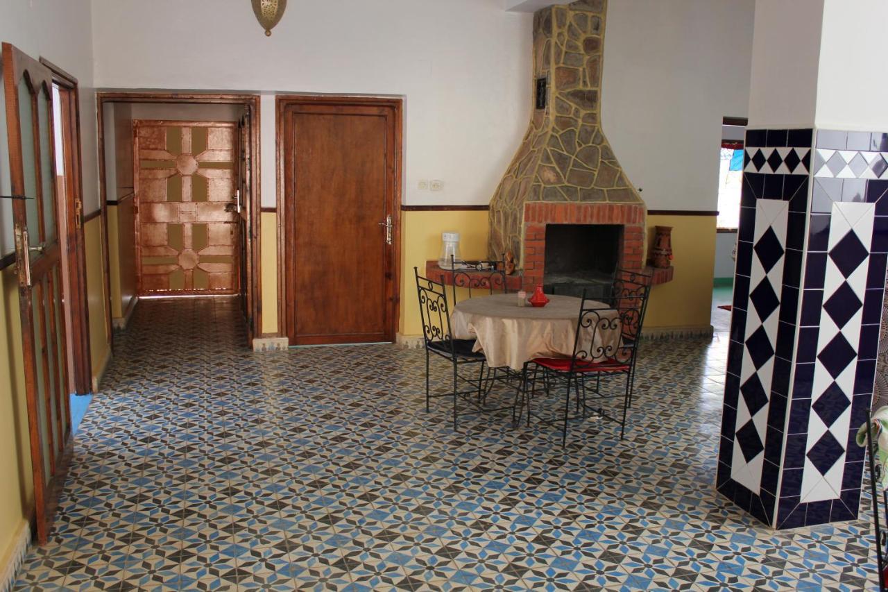 Kasbah Lucas Hostel Akhendachou n'Ait Ouffi ภายนอก รูปภาพ