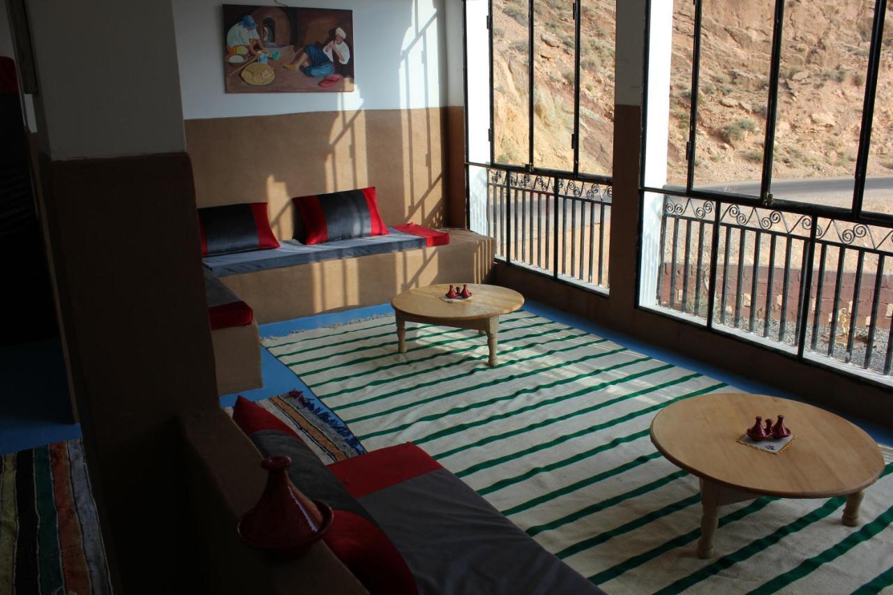 Kasbah Lucas Hostel Akhendachou n'Ait Ouffi ภายนอก รูปภาพ