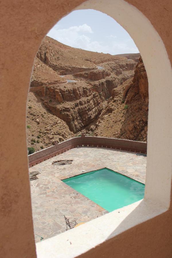 Kasbah Lucas Hostel Akhendachou n'Ait Ouffi ภายนอก รูปภาพ