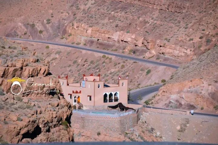 Kasbah Lucas Hostel Akhendachou n'Ait Ouffi ภายนอก รูปภาพ