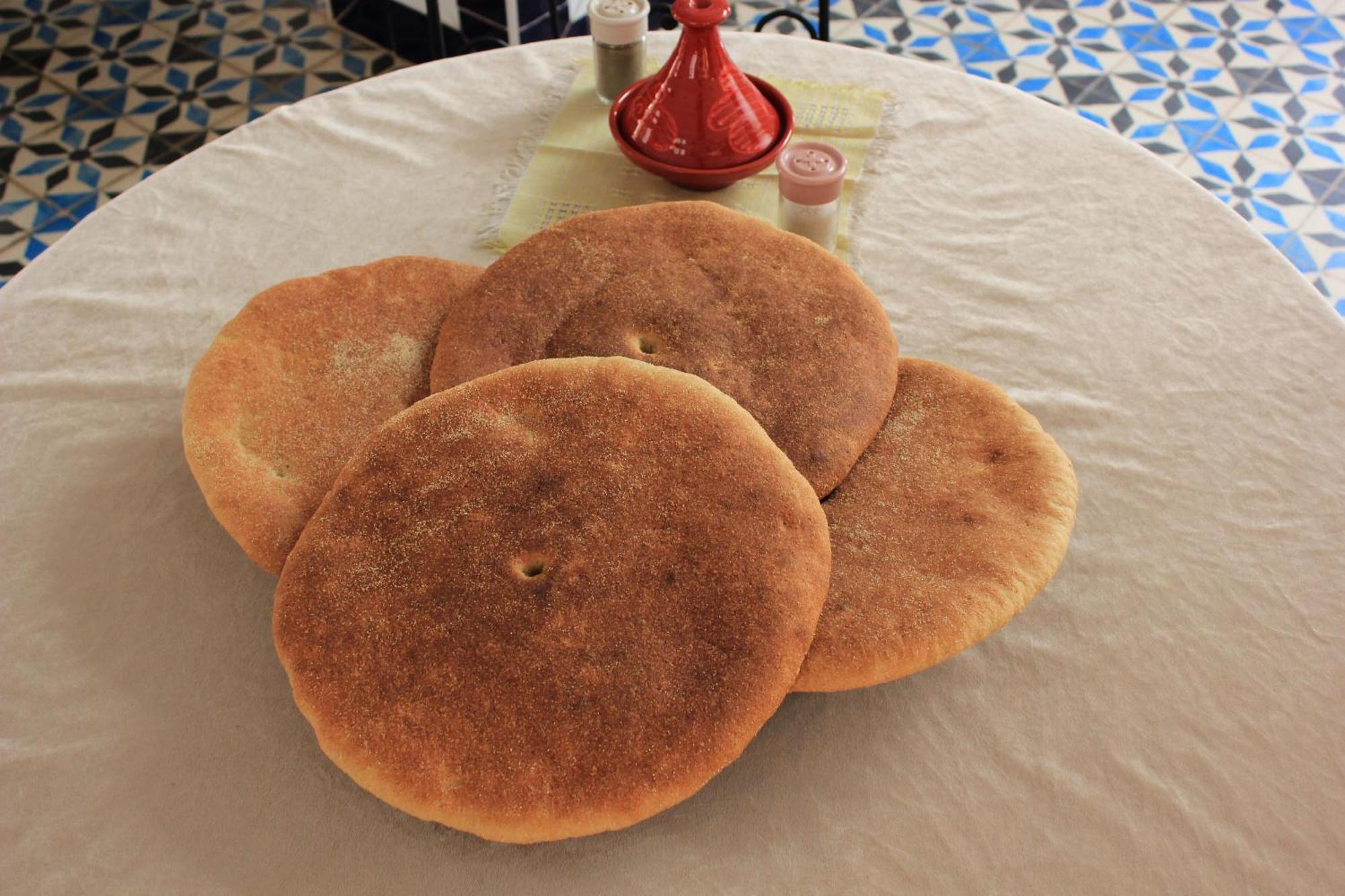 Kasbah Lucas Hostel Akhendachou n'Ait Ouffi ภายนอก รูปภาพ